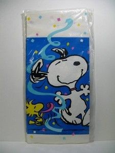 Snoopy Dancing Table Cover