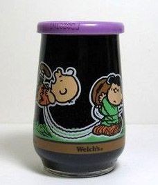 Welch's Jelly Glass:  Lucy And Charlie Brown Play Football