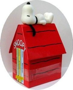 Snoopy's Doghouse Library - Set Of Miniature Books (Snoopy Discolored)