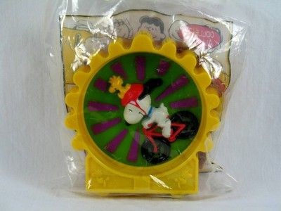 2000 Wendy's Fast Food Toy - Rolling Snoopy 50Th Anniversary