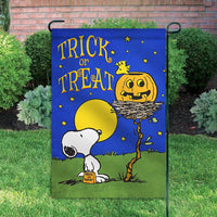 Peanuts Double - Sided Flag - Snoopy Halloween Trick or Treat - snoopn4pnuts.com