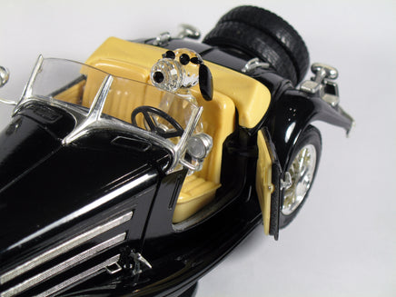 Silver Deer Crystal Snoopy Driving Diecast Mercedes Roadster (Near Mint) - snoopn4pnuts.com
