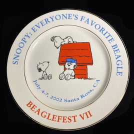 2002 Beaglefest VII Decorative Plate With Gold - Plated Edge - Everyone's Favorite Beagle - snoopn4pnuts.com