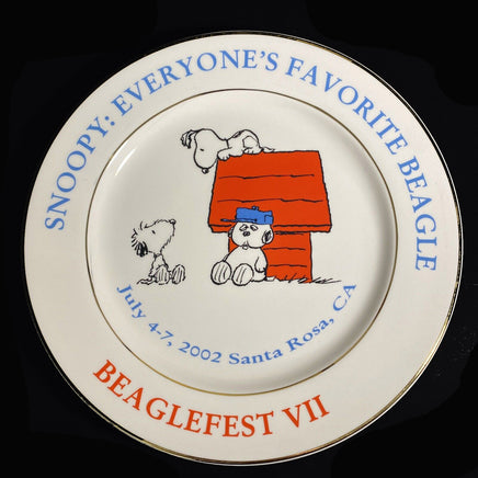 2002 Beaglefest VII Decorative Plate With Gold - Plated Edge - Everyone's Favorite Beagle - snoopn4pnuts.com