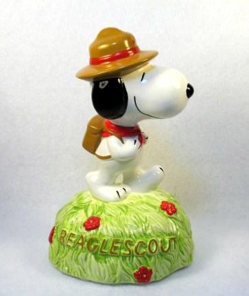 Beaglescout Musical Figurine - Plays "Climb Every Mountain"