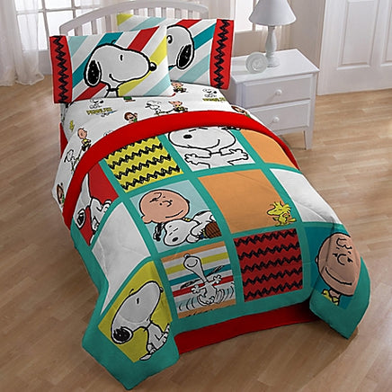 Peanuts Best Friend Reversible Twin Comforter With Plush Backing