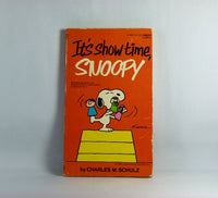 It's Show Time, Snoopy Book