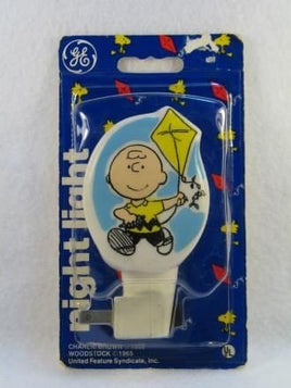 Charlie Brown Flies Kite Vintage Night Light (Used But Mint Condition/Works Well - Repackaged) - snoopn4pnuts.com