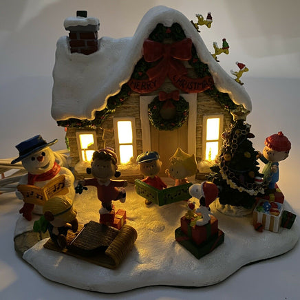 Danbury Mint Peanuts Lighted Christmas Cottage Sculpture (No Box/Repackaged) - snoopn4pnuts.com