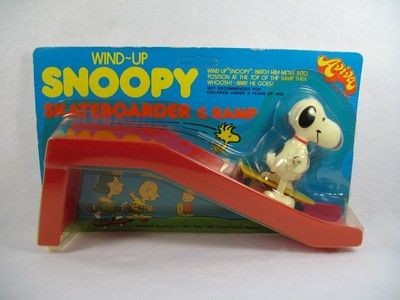 Snoopy Skateboarder Walker And Ramp Set