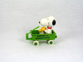 Snoopy and Woodstock in diecast wagon - snoopn4pnuts.com