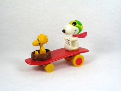 Woodstock And Flying Ace On Skateboard (Flying Ace Slightly Discolored)