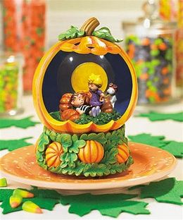 Dept. 56 "Where's The Great Pumpkin?" Snow Globe (Light Doesn'T Work)