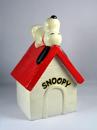 Snoopy Doghouse Bank| snoopn4pnuts.com