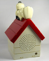 Snoopy's Doghouse Portable AM Radio - snoopn4pnuts.com