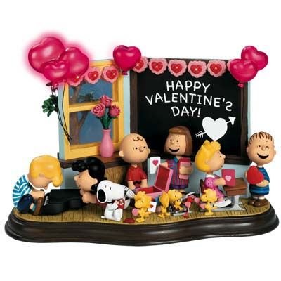 Danbury Mint Peanuts Lighted Valentine's Day Sculpture (Near Mint) - snoopn4pnuts.com