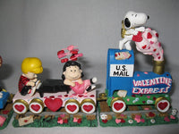 Danbury Mint Peanuts Valentine Express Train (No Box) - snoopn4pnuts.com