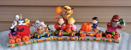 Danbury Mint Peanuts Halloween Pumpkin Patch Express Train - snoopn4pnuts.com