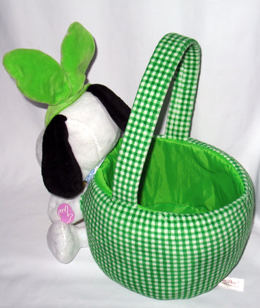 Snoopy Plush Musical Easter Basket (Music Doesn'T Play Well/Still Makes Nice Basket))