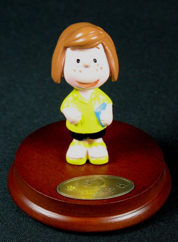 Peanuts Mini Figurine On Wood Stand With Name Plate - Peppermint Patty