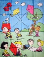 PEANUTS GANG FLYING KITES Flag - RARE! (Used)