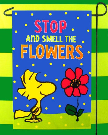 NON - VINTAGE FLAG - STOP AND SMELL THE FLOWERS - snoopn4pnuts.com