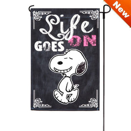 NON - VINTAGE FLAG - LIFE GOES ON - snoopn4pnuts.com