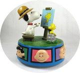 Flambro Snoopy Artist Musical Porcelain Figurine - "Everything is beautiful"
