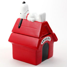 Snoopy's Doghouse Cookie Jar - snoopn4pnuts.com