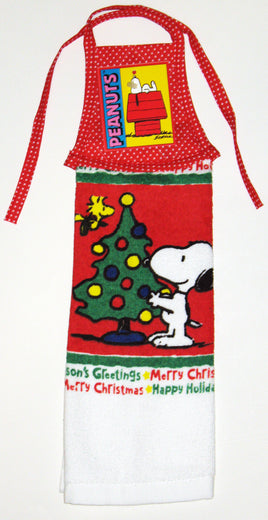 Snoopy Christmas Hang Towel - snoopn4pnuts.com