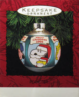 1993 Peanuts Glass Ball Christmas Ornament - "Merry Christmas" In 5 Languages - snoopn4pnuts.com