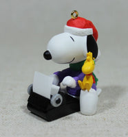2002 Snoopy Literary Ace Christmas Ornament