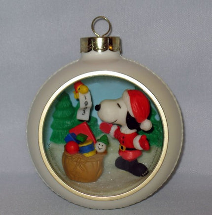1983 Snoopy Panorama Christmas Ornament - Rare!
