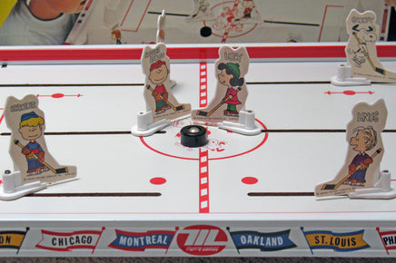 1972 Snoopy Hockey Game - RARE! (No Box/Re - Packaged) - snoopn4pnuts.com