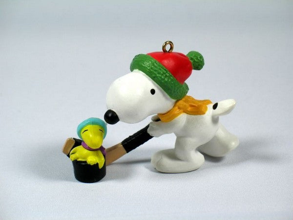 1985 Snoopy Hockey Player Christmas Ornament (No Box)