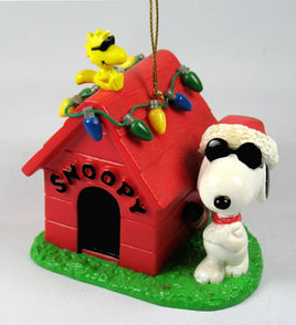 Danbury Mint Christmas Ornament - Snoopy Joe Cool - snoopn4pnuts.com