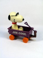 Snoopy Joe Cool in diecast wagon (Figure Discolored)