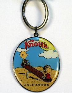 KNOTT'S CHARLIE BROWN AND LINUS Key Chain