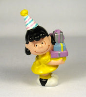 PEANUTS GANG PARTY PVC - LUCY