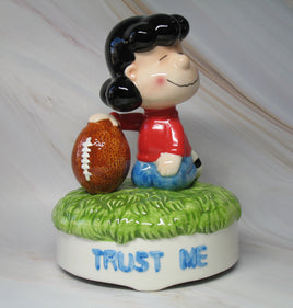 1990 Lucy Musical Figurine - Trust Me - snoopn4pnuts.com