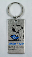 Met Life Snoopy Salesman Metal Key Chain