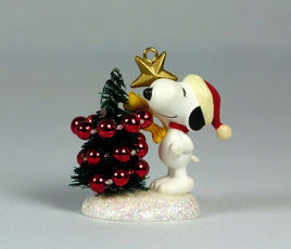 2004 Winter Fun With Snoopy #7 Miniature Christmas Ornament