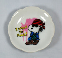 Miniature Ceramic Plate And Easel - Snoopy Joe Cool