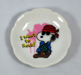 Miniature Ceramic Plate And Easel - Snoopy Joe Cool