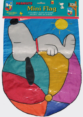 BEACH BALL SNOOPY Mini Sculpted Flag - snoopn4pnuts.com