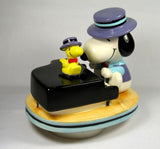 Snoopy "The Entertainer" Revolving Musical Figurine (Near Mint)
