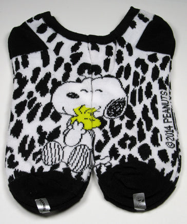 Snoopy Hugs Woodstock Matching No Show Socks - snoopn4pnuts.com