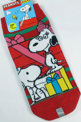 Snoopy and Belle No Show Socks - Gifts - snoopn4pnuts.com