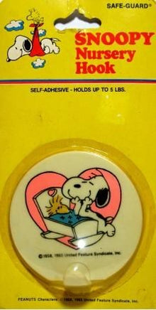 Snoopy Nursery Hook (Outer Package Discolored/Hook Mint)