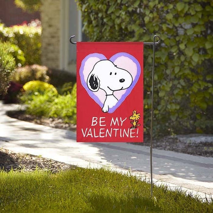 NON - VINTAGE FLAG - BE MY VALENTINE! - snoopn4pnuts.com